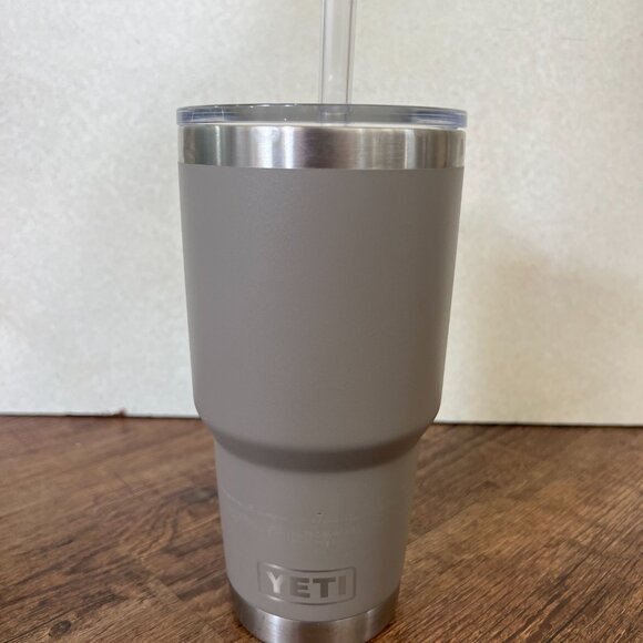 YETI 30 oz Tumbler - Picture 2 of 6